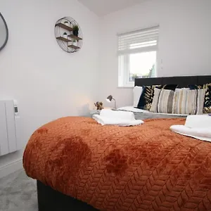 Spacious 2 Bedroom With Free Parking Cardiff